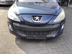 Używane Zderzak przedni Peugeot 308 SW (4E/H) 1.6 16V THP 150 Cena € 200,00 Procedura marży oferowane przez Gebr Opdam B.V.