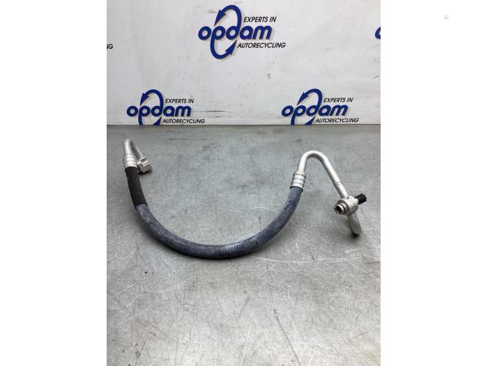 Luftkonditioneringsledning från en Audi A6 (C7) 2.0 T FSI 16V 2014