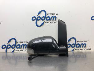 Begagnade Skärmspegel, höger Volkswagen Touran (1T1/T2) 1.6 FSI 16V Pris € 50,00 Marginaltabell erbjuds av Gebr Opdam B.V.