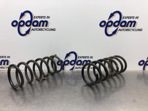 Gebruikte Schroefveer achter Fiat Panda/Pandina (312) 0.9 TwinAir Turbo 80 Prijs € 40,00 Margeregeling aangeboden door Gebr Opdam B.V.