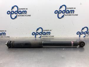 Gebruikte Schokbreker links-achter Suzuki Celerio (LF) 1.0 12V Dualjet Prijs € 40,00 Margeregeling aangeboden door Gebr Opdam B.V.