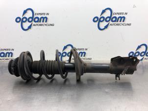 Gebruikte Veerpoot links-voor Suzuki Celerio (LF) 1.0 12V Dualjet Prijs € 60,00 Margeregeling aangeboden door Gebr Opdam B.V.