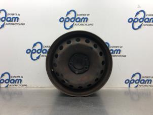 Gebruikte Velg Opel Vivaro 1.9 DI Prijs € 35,00 Margeregeling aangeboden door Gebr Opdam B.V.