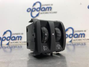 Begagnade Brytare, AIH strålkastare Renault Clio IV (5R) 1.5 Energy dCi 90 FAP Pris € 25,00 Marginaltabell erbjuds av Gebr Opdam B.V.