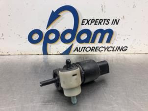 Begagnade Pump, vindrutespolare Mercedes B (W245) 1.7 B-170 16V Pris € 10,00 Marginaltabell erbjuds av Gebr Opdam B.V.