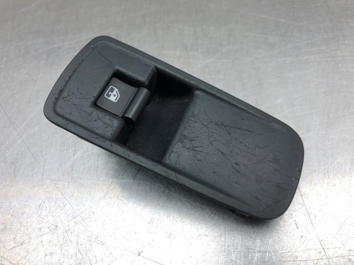 Brytare, eldrivna fönster från en Alfa Romeo MiTo (955) 1.4 TB 16V 2008