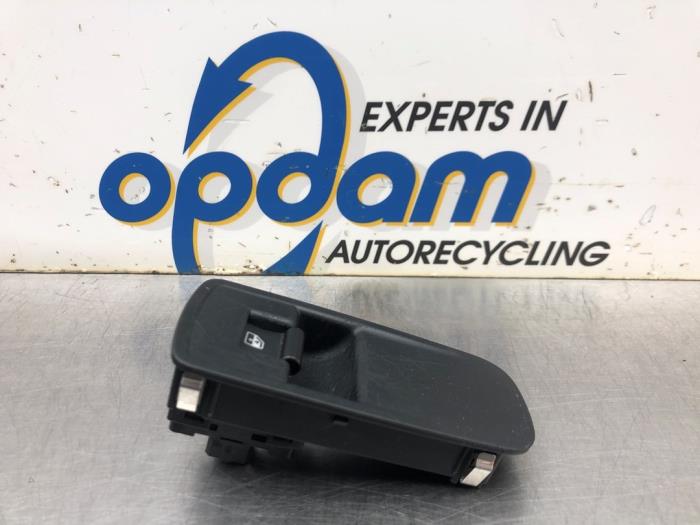 Brytare, eldrivna fönster från en Alfa Romeo MiTo (955) 1.4 TB 16V 2008