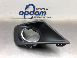 Begagnade Stötfångargrill Peugeot 207 SW (WE/WU) 1.4 16V Vti Pris € 25,00 Marginaltabell erbjuds av Gebr Opdam B.V.