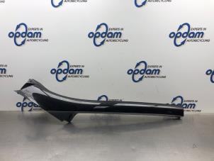 Gebruikte A-stijl Afdekkap links Renault Scénic III (JZ) 1.4 16V TCe 130 Prijs € 60,00 Margeregeling aangeboden door Gebr Opdam B.V.