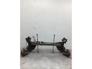 Begagnade Bakre drivaxel Renault Clio IV (5R) 0.9 Energy TCE 90 12V Pris € 250,00 Marginaltabell erbjuds av Gebr Opdam B.V.