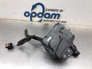 Gebruikte Ruitenwis Schakelaar Renault Kangoo Express (FW) 1.5 dCi 90 FAP Prijs € 50,00 Margeregeling aangeboden door Gebr Opdam B.V.