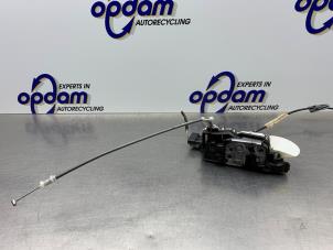 Gebruikte Deurslot Mechaniek 4Deurs links-voor Citroen C4 Cactus (0B/0P) 1.2 PureTech 110 12V Prijs € 60,00 Margeregeling aangeboden door Gebr Opdam B.V.