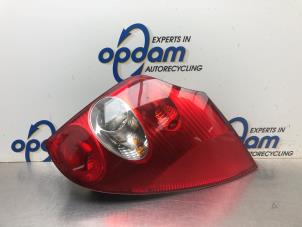 Begagnade Baklykta, höger Renault Laguna II Grandtour (KG) 2.0 dCi 16V Pris € 40,00 Marginaltabell erbjuds av Gebr Opdam B.V.