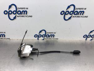 Begagnade Dörrlåsmekanism, 4-dörrars, höger fram Renault Laguna II Grandtour (KG) 2.0 dCi 16V Pris € 50,00 Marginaltabell erbjuds av Gebr Opdam B.V.