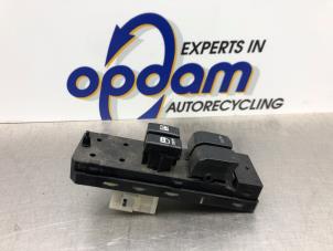 Begagnade Brytare, eldrivna fönster Suzuki Splash 1.2 16V Pris € 40,00 Marginaltabell erbjuds av Gebr Opdam B.V.