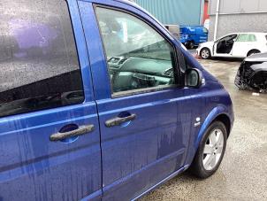 Gebruikte Portier 2Deurs rechts Mercedes Vito (639.6) 3.0 120 CDI V6 24V Prijs € 250,00 Margeregeling aangeboden door Gebr Opdam B.V.