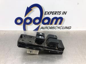 Begagnade Brytare, eldrivna fönster Suzuki Splash 1.2 16V Pris € 40,00 Marginaltabell erbjuds av Gebr Opdam B.V.