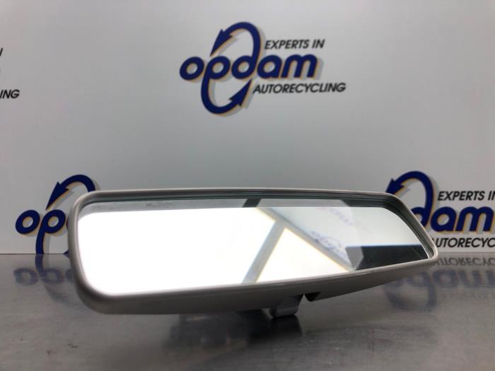 Backspegel från en Renault Captur (2R) 0.9 Energy TCE 12V 2016