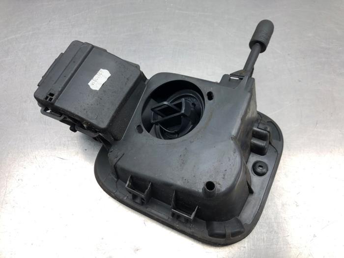 Tank Klep van een Renault Captur (2R) 0.9 Energy TCE 12V 2016