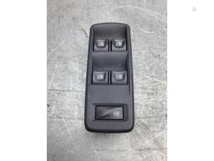 Begagnade Brytare, eldrivna fönster Dacia Lodgy (JS) 1.2 TCE 16V Pris € 51,00 Marginaltabell erbjuds av Gebr Opdam B.V.