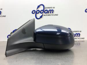 Używane Lusterko zewnetrzne lewe Ford Mondeo IV 2.0 16V Cena € 75,00 Procedura marży oferowane przez Gebr Opdam B.V.