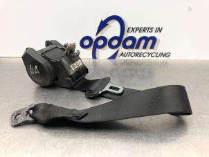 Gebruikte Veiligheidsgordel links-achter BMW 3 serie (E46/2C) 323 Ci 24V Prijs € 35,00 Margeregeling aangeboden door Gebr Opdam B.V.