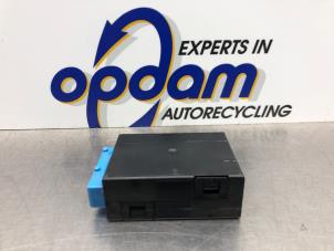 Gebruikte Ruitenwisser Module BMW 3 serie Compact (E36/5) 316i Prijs € 25,00 Margeregeling aangeboden door Gebr Opdam B.V.