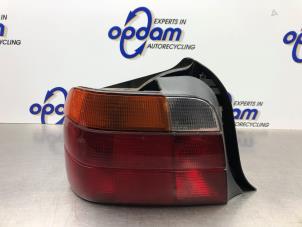 Begagnade Baklykta, vänster BMW 3 serie Compact (E36/5) 316i Pris € 40,00 Marginaltabell erbjuds av Gebr Opdam B.V.
