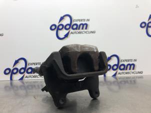 Gebruikte Remklauw (Tang) links-achter Alfa Romeo GT (937) 2.0 JTS 16V Prijs € 50,00 Margeregeling aangeboden door Gebr Opdam B.V.