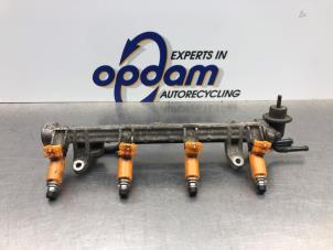 Gebruikte Injector (benzine injectie) Suzuki Alto (RF410) 1.1 16V Prijs € 80,00 Margeregeling aangeboden door Gebr Opdam B.V.