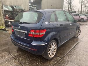 Begagnade Tanklucka Mercedes B (W245) 2.0 B-200 16V Turbo Pris € 35,00 Marginaltabell erbjuds av Gebr Opdam B.V.