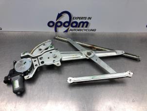 Gebruikte Ruitmechaniek 4Deurs links-voor Nissan Pixo (D31S) 1.0 12V Prijs € 50,00 Margeregeling aangeboden door Gebr Opdam B.V.