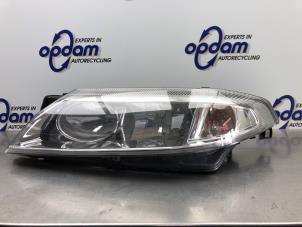 Begagnade Strålkastare, vänster Renault Laguna II (BG) 1.8 16V Pris € 30,00 Marginaltabell erbjuds av Gebr Opdam B.V.