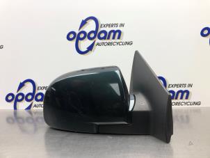 Begagnade Skärmspegel, höger Kia Carens II (FJ) 1.8i 16V Pris € 60,00 Marginaltabell erbjuds av Gebr Opdam B.V.