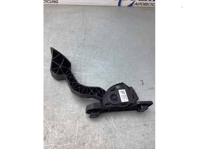 Gaspedaalpositie Sensor van een Mitsubishi Space Star (A0) 1.0 12V 2018