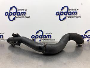 Begagnade Laddluftkylarrör Mercedes B (W245) 2.0 B-200 16V Turbo Pris € 75,00 Marginaltabell erbjuds av Gebr Opdam B.V.