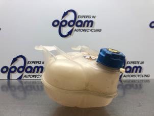 Gebruikte Expansievat Alfa Romeo MiTo (955) 0.9 TwinAir Prijs € 30,00 Margeregeling aangeboden door Gebr Opdam B.V.