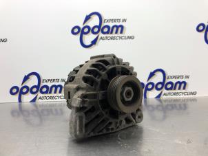 Gebruikte Dynamo Renault Clio II (BB/CB) 1.2 16V Prijs € 50,00 Margeregeling aangeboden door Gebr Opdam B.V.