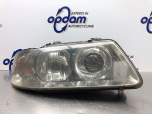 Gebruikte Koplamp rechts Audi A3 (8L1) 1.8 20V Prijs € 60,00 Margeregeling aangeboden door Gebr Opdam B.V.