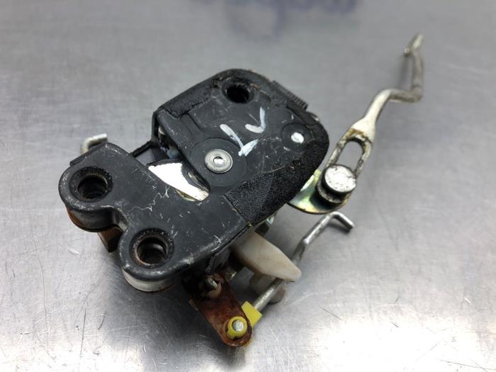 Dörrlåsmekanism, 4-dörrars, höger fram från en Hyundai Atos 1.1 12V 2007