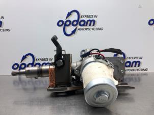 Begagnade Elservostyrningsenhet Renault Twingo II (CN) 1.2 Pris € 150,00 Marginaltabell erbjuds av Gebr Opdam B.V.