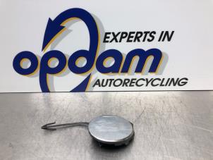 Begagnade Skydd, främre dragögla Volkswagen Polo V (6R) 1.2 TDI 12V BlueMotion Pris € 20,00 Marginaltabell erbjuds av Gebr Opdam B.V.