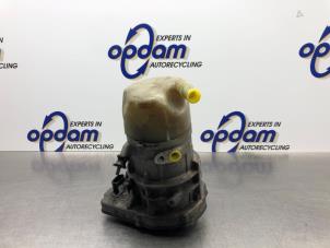 Begagnade Servostyrningspump Volvo V70 (BW) 2.0 D3 20V Pris € 100,00 Marginaltabell erbjuds av Gebr Opdam B.V.