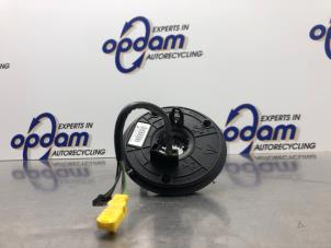 Begagnade Airbagring Mercedes S (W220) 3.2 S-320 18V Pris € 50,00 Marginaltabell erbjuds av Gebr Opdam B.V.