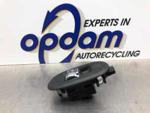 Gebruikte Elektrisch Raam Schakelaar Mini Mini (F55) 1.5 12V Cooper Prijs € 25,00 Margeregeling aangeboden door Gebr Opdam B.V.