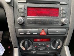 Gebruikte Radio CD Speler Audi A3 Sportback (8PA) 1.6 FSI 16V Prijs € 125,00 Margeregeling aangeboden door Gebr Opdam B.V.