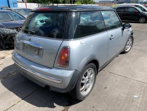 Begagnade Baklykta, höger BMW Mini One/Cooper (R50) 1.6 16V Cooper Pris € 35,00 Marginaltabell erbjuds av Gebr Opdam B.V.