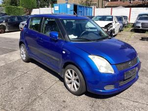 Gebruikte Koplamp rechts Suzuki Swift (ZA/ZC/ZD1/2/3/9) 1.3 VVT 16V Prijs € 75,00 Margeregeling aangeboden door Gebr Opdam B.V.