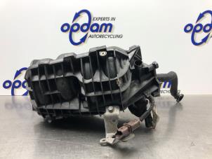 Gebruikte Inlaatspruitstuk Peugeot 207/207+ (WA/WC/WM) 1.6 16V VTRi Prijs € 100,00 Margeregeling aangeboden door Gebr Opdam B.V.