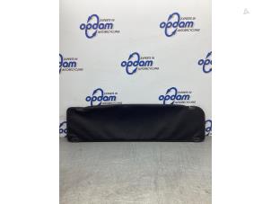 Begagnade Hatthylla Peugeot 108 1.0 12V VVT-i Pris € 75,00 Marginaltabell erbjuds av Gebr Opdam B.V.